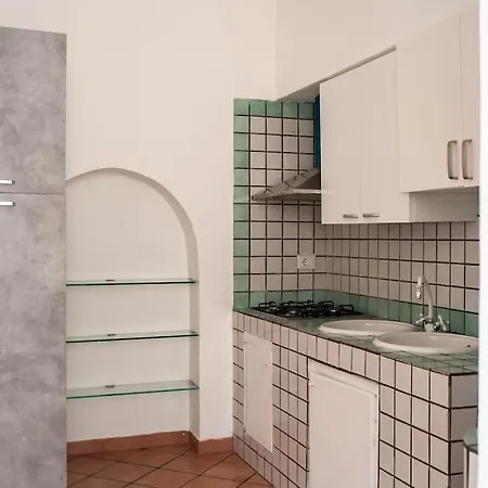 Leopardi 7 شقة ألغيرو